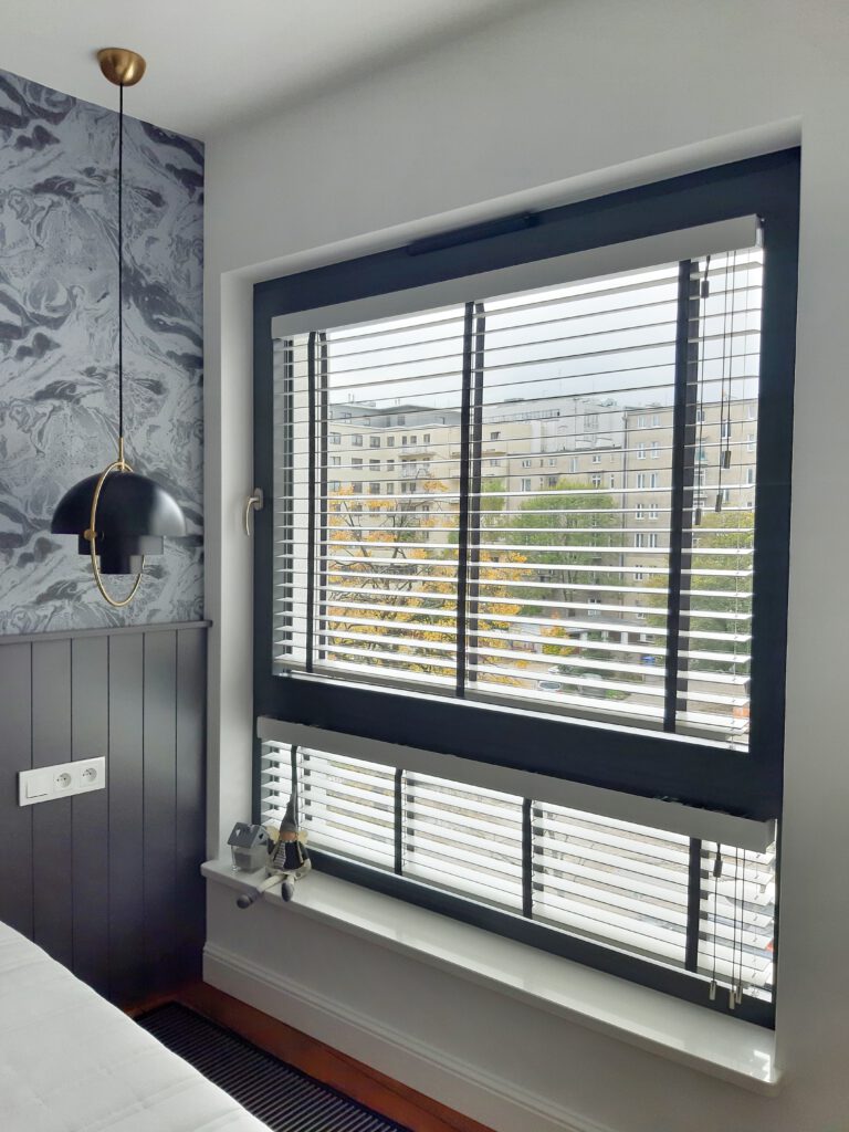 Żaluzja drewniana biała 50 mm