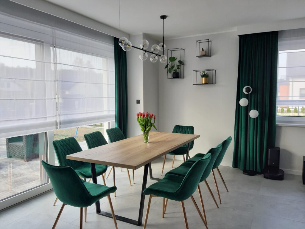 Roleta rzymska z zasłoną