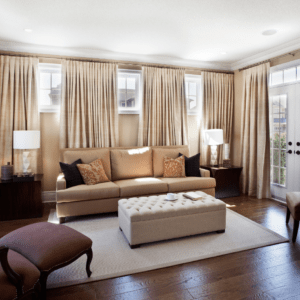 Jak dobrać zasłony do wnętrza w stylu japandi?