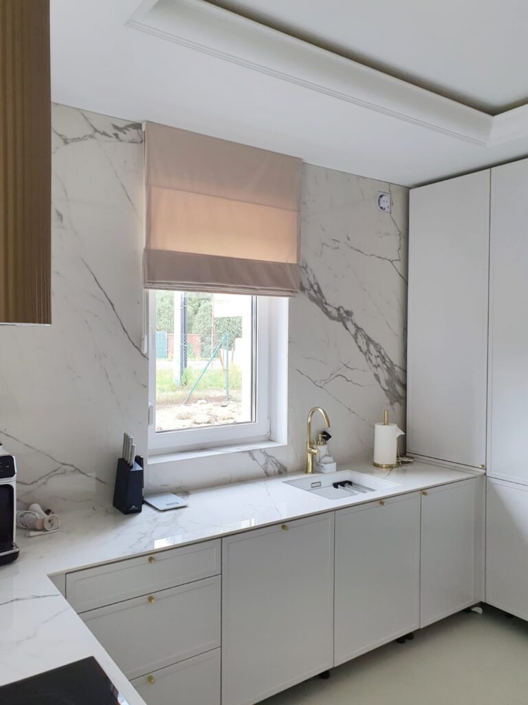 Roleta rzymska w kuchni