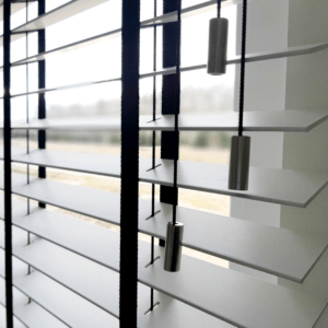 Spersonalizuj swoja żaluzję. Zobacz osprzęt do żaluzji drewnianych i bambusowych